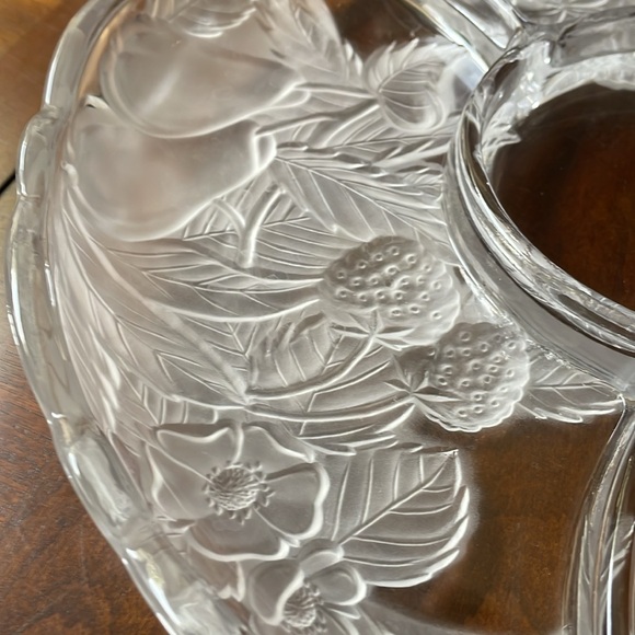 Mikasa Studio Nova Fruit & Berries serving reversed frosted cameo Platter 14” - Picture 3 of 9